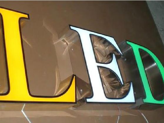 长垣介绍LED招牌的基础知识。